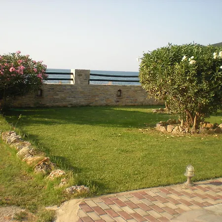 شقة Antonios